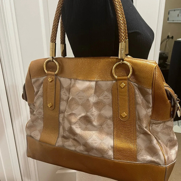 MCM Bag - Picture 15 of 16